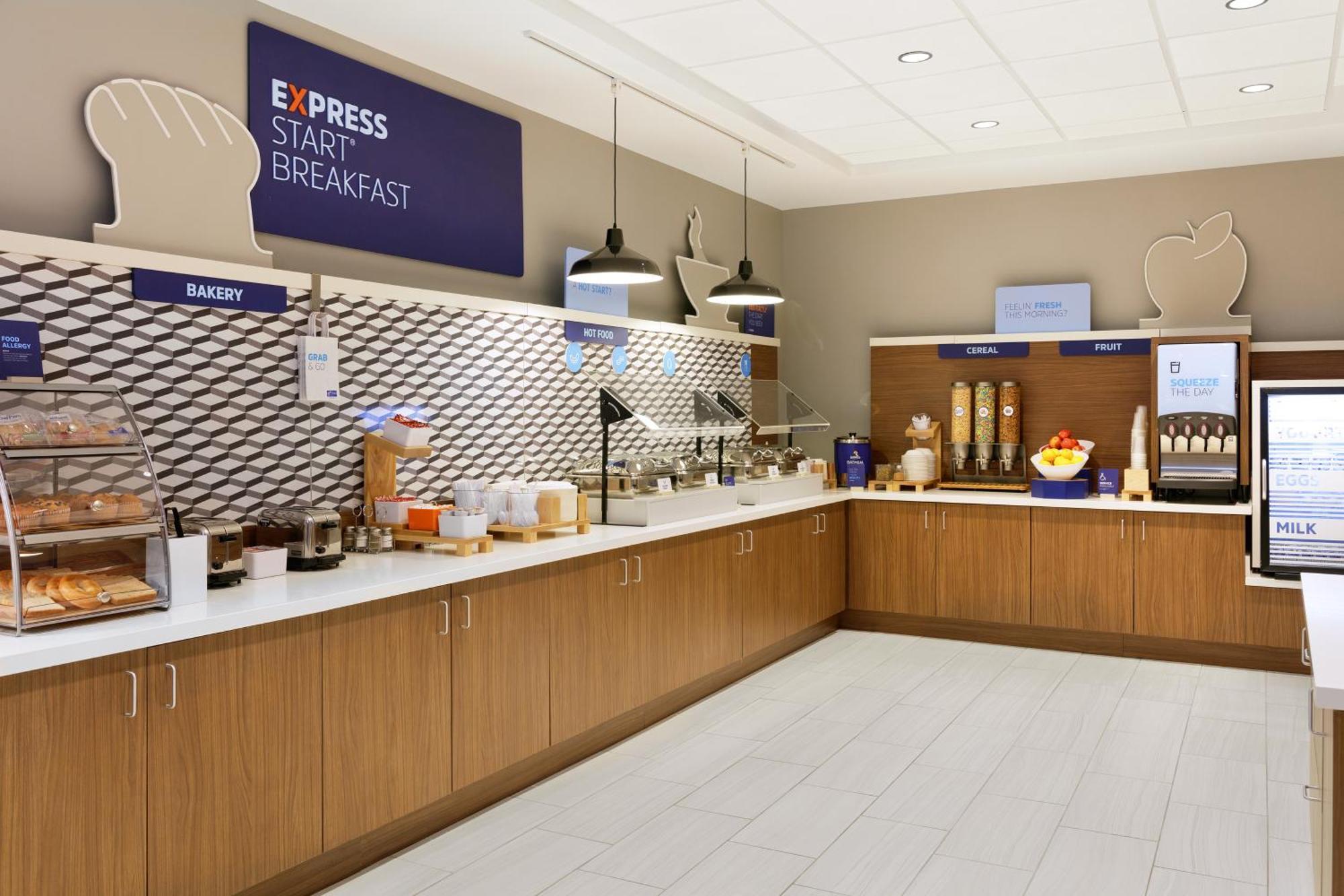 Holiday Inn Express Layton - I-15 By Ihg Exterior photo