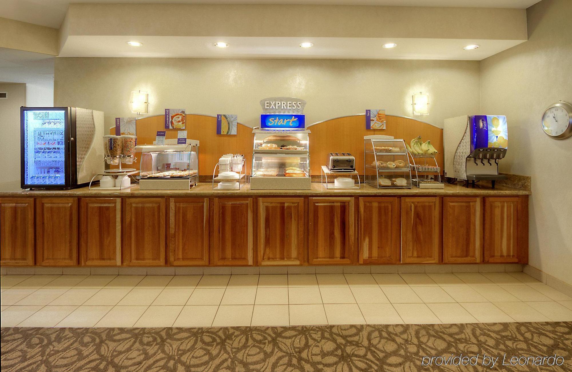 Holiday Inn Express Layton - I-15 By Ihg Exterior photo